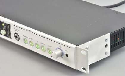 Aphex-207D tube pre-amp (+digital out)